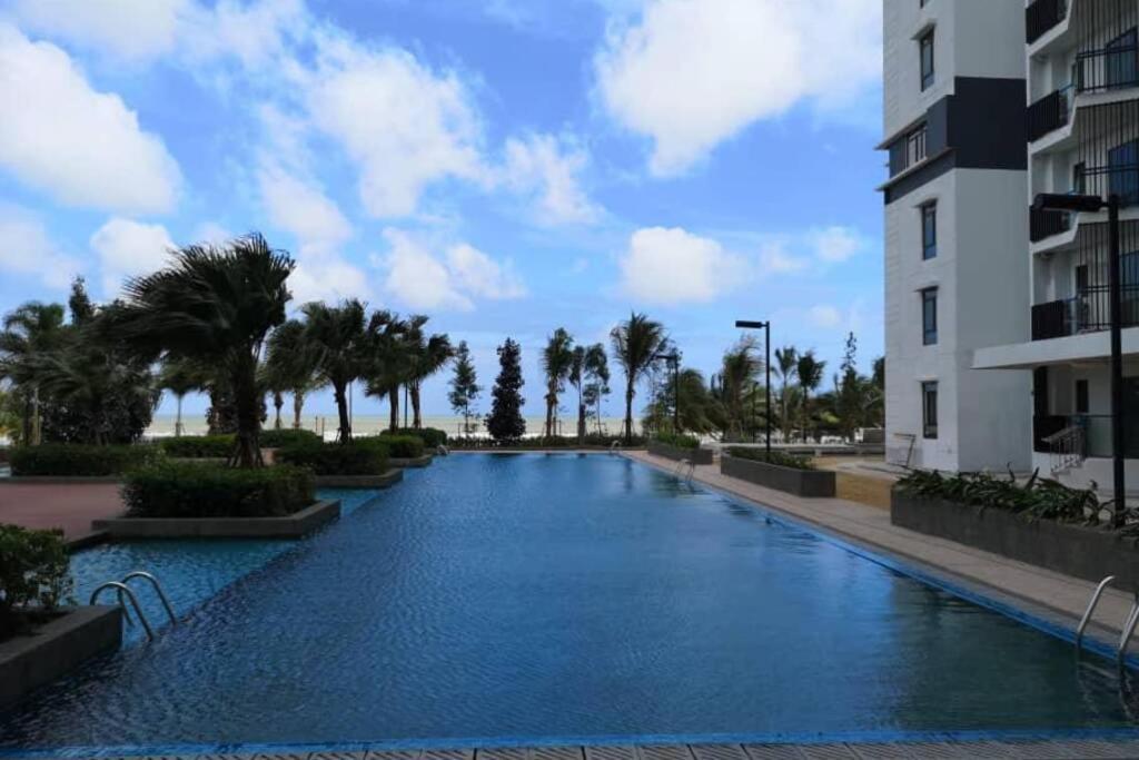 Timurbay Studio Apartment Facing Beautiful Beach Kuantan Buitenkant foto