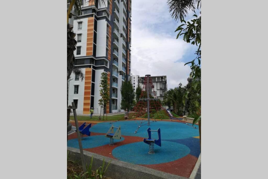 Timurbay Studio Apartment Facing Beautiful Beach Kuantan Buitenkant foto